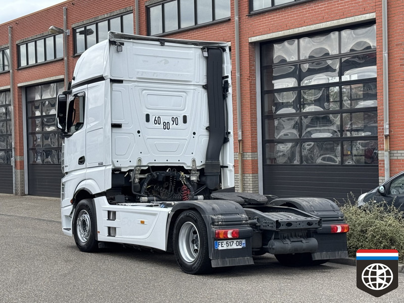 Mercedes-Benz ACTROS 1853 Giga Space - Full spoiler - night A/C - LOW KM - Tractor: foto 4 Mercedes-Benz ACTROS 1853 Giga Space - Full spoiler - night A/C - LOW KM - Tractor: foto 4