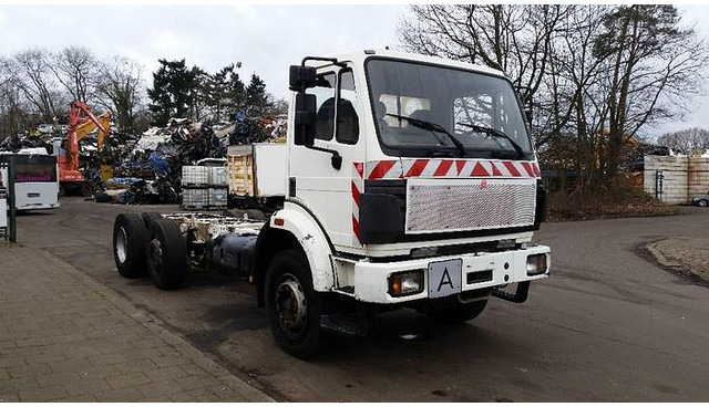 Mercedes-Benz 2524 L - Caminhão chassi: foto 3 Mercedes-Benz 2524 L - Caminhão chassi: foto 3