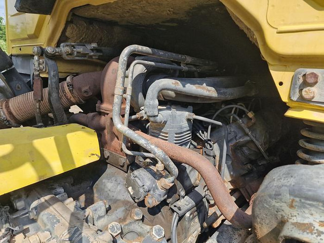 Caminhão betoneira Mercedes-Benz 2527 B 6X4: foto 15 Caminhão betoneira Mercedes-Benz 2527 B 6X4: foto 15