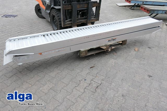 Altec ALU-Rampen AVS 130 MR, NEU - Reboque baixa: foto 1 Altec ALU-Rampen AVS 130 MR, NEU - Reboque baixa: foto 1