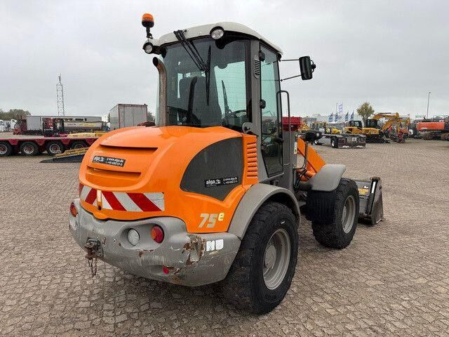 Atlas AR75e, Hydr. S.W.S., 4+1 Schaufel, Palettengabel - Carregadeira de rodas: foto 5 Atlas AR75e, Hydr. S.W.S., 4+1 Schaufel, Palettengabel - Carregadeira de rodas: foto 5