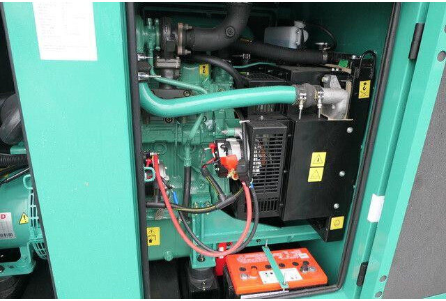 Cummins Stromgenerator,30 kVA,Mehrfach auf Lager - Gerador elétrico: foto 3 Cummins Stromgenerator,30 kVA,Mehrfach auf Lager - Gerador elétrico: foto 3