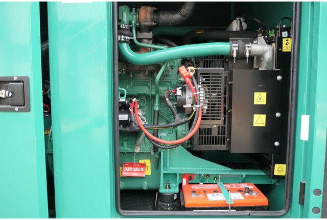 Cummins Stromgenerator, 40 kVA, sofort vefügbar - Gerador elétrico: foto 3 Cummins Stromgenerator, 40 kVA, sofort vefügbar - Gerador elétrico: foto 3