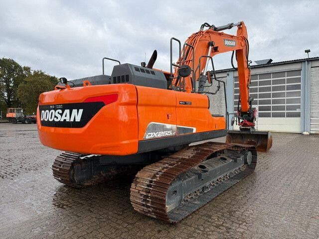 Doosan DX 255 LC-5, Rototilt,Div. Löffel,Greifer+Hammer - Escavadora de rastos: foto 4 Doosan DX 255 LC-5, Rototilt,Div. Löffel,Greifer+Hammer - Escavadora de rastos: foto 4