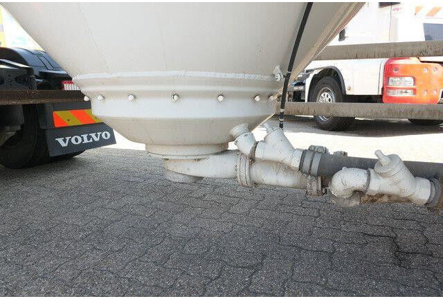 Semirreboque tanque para transporte de cemento Feldbinder EUT 37.5, 1 Kammer, Luft-Lift, 27m³, SAF-Achsen: foto 9