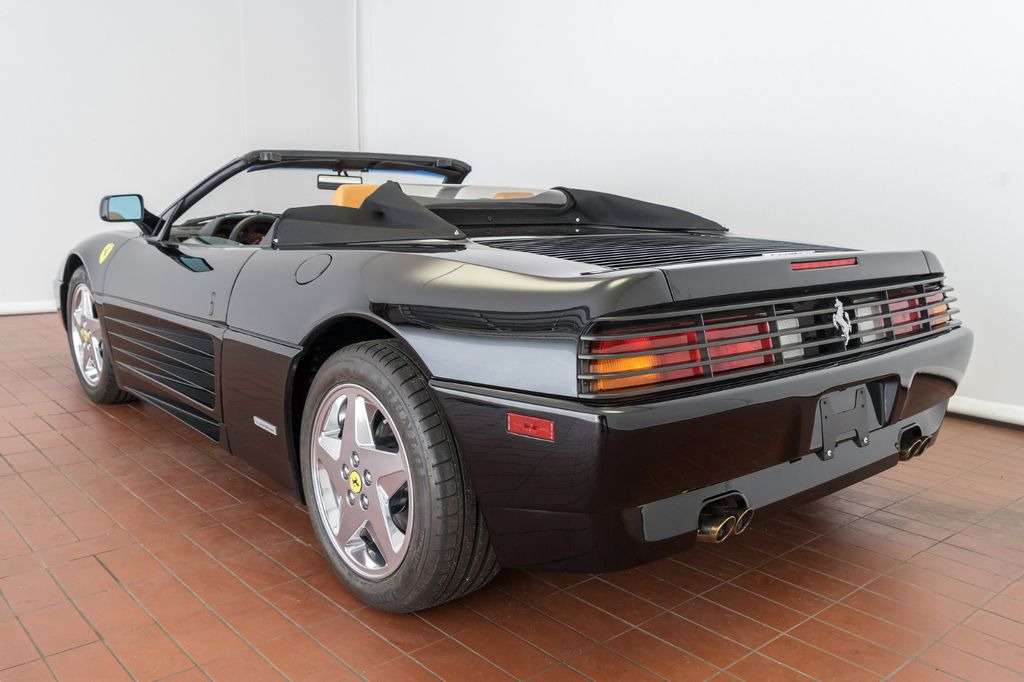 Ferrari 348 Spider/TOP Zustand/Zahnriemen+TÜV neu! - Automóvel: foto 4 Ferrari 348 Spider/TOP Zustand/Zahnriemen+TÜV neu! - Automóvel: foto 4