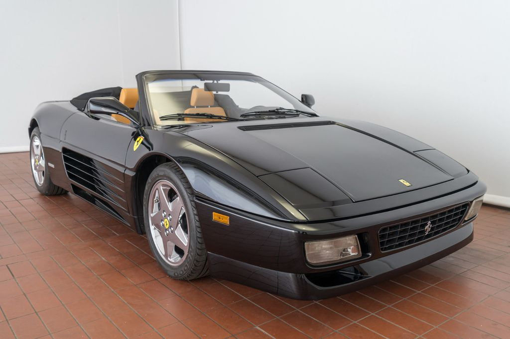 Ferrari 348 Spider/TOP Zustand/Zahnriemen+TÜV neu! - Automóvel: foto 1 Ferrari 348 Spider/TOP Zustand/Zahnriemen+TÜV neu! - Automóvel: foto 1