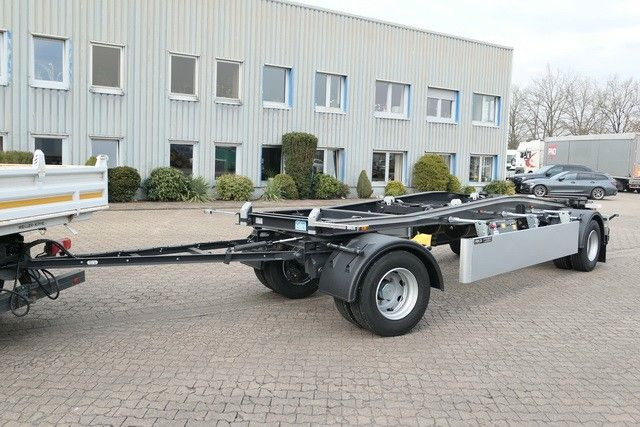 HKM G 18 SZL 5.2, Schlitten, Zwillingsbereifung, LED - Reboque ampliroll/ Multibenne: foto 2 HKM G 18 SZL 5.2, Schlitten, Zwillingsbereifung, LED - Reboque ampliroll/ Multibenne: foto 2