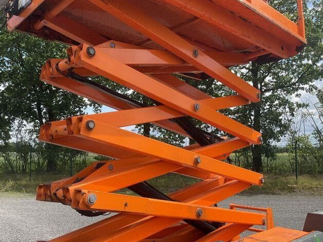 Haulotte Compact 12 DX, Geländegängig, Kubota, 12,15m - Plataforma de Tijera/ Plataforma de tesoura: foto 3 Haulotte Compact 12 DX, Geländegängig, Kubota, 12,15m - Plataforma de Tijera/ Plataforma de tesoura: foto 3
