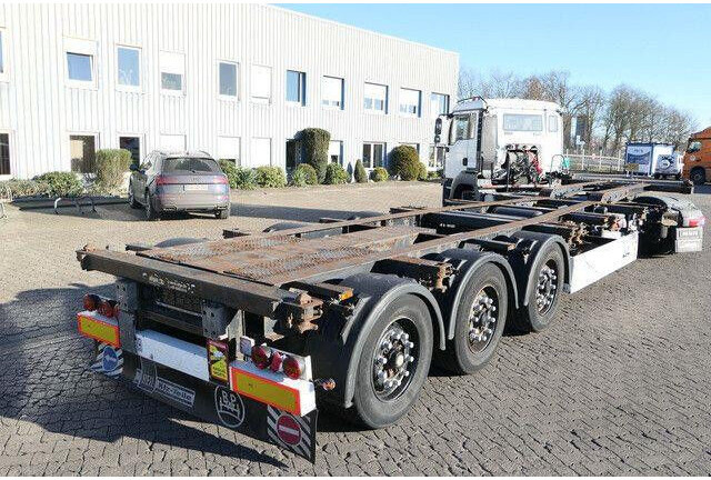 Krone SD, Container-Chassis, Heckausschub, Luft-Lift - Semireboque baixa: foto 4 Krone SD, Container-Chassis, Heckausschub, Luft-Lift - Semireboque baixa: foto 4