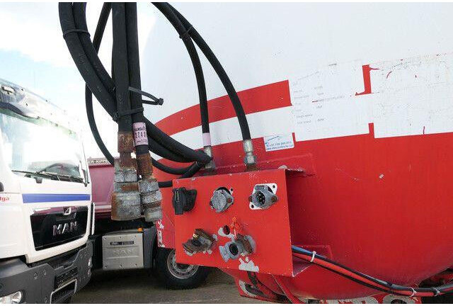 Semirreboque tanque para transporte de combustível LINDNER & Fischer, 23.550ltr., 3 Kammern, BPW: foto 7 Semirreboque tanque para transporte de combustível LINDNER & Fischer, 23.550ltr., 3 Kammern, BPW: foto 7