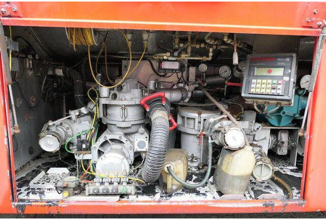 Semirreboque tanque para transporte de combustível LINDNER & Fischer, 23.550ltr., 3 Kammern, BPW: foto 9 Semirreboque tanque para transporte de combustível LINDNER & Fischer, 23.550ltr., 3 Kammern, BPW: foto 9