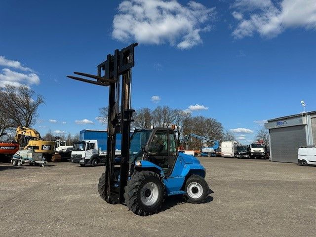 Manitou M50-4 4x4, Geländestapler, 5to., 3.7mtr. Hubhöhe - Empilhador todo-o-terreno: foto 4 Manitou M50-4 4x4, Geländestapler, 5to., 3.7mtr. Hubhöhe - Empilhador todo-o-terreno: foto 4