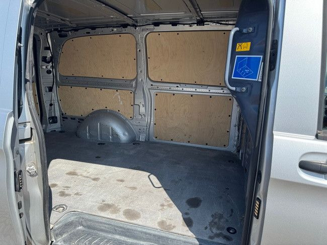Mercedes-Benz 116 CDI VITO, Klima,91tkm,Trennwand, AHK,3. Sitz - Furgão compacto: foto 5 Mercedes-Benz 116 CDI VITO, Klima,91tkm,Trennwand, AHK,3. Sitz - Furgão compacto: foto 5