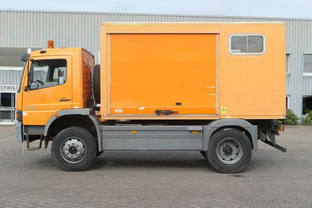 Mercedes-Benz 1518 A Atego 4X4, Klima, AHK, Allrad, Rolltor - Caminhão furgão: foto 2 Mercedes-Benz 1518 A Atego 4X4, Klima, AHK, Allrad, Rolltor - Caminhão furgão: foto 2