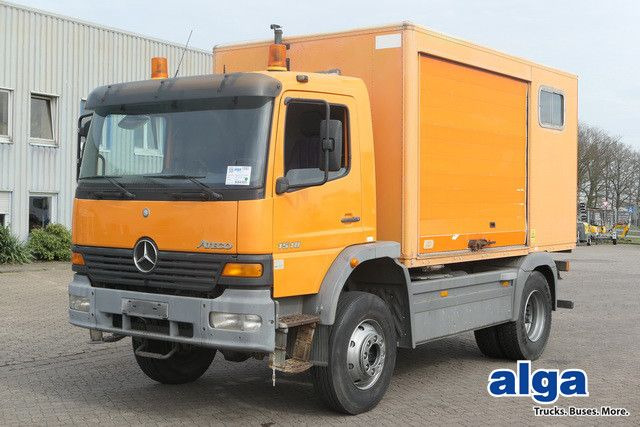 Mercedes-Benz 1518 A Atego 4X4, Klima, AHK, Allrad, Rolltor - Caminhão furgão: foto 1 Mercedes-Benz 1518 A Atego 4X4, Klima, AHK, Allrad, Rolltor - Caminhão furgão: foto 1