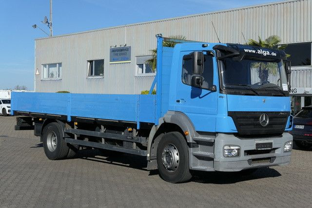 Mercedes-Benz 1824 L Axor 4x2, 3. Sitz, AHK, Gerüstbau, Klima Mercedes-Benz 1824 L Axor 4x2, 3. Sitz, AHK, Gerüstbau, Klima - Camião de caixa aberta/ Plataforma: foto 3 Mercedes-Benz 1824 L Axor 4x2, 3. Sitz, AHK, Gerüstbau, Klima Mercedes-Benz 1824 L Axor 4x2, 3. Sitz, AHK, Gerüstbau, Klima - Camião de caixa aberta/ Plataforma: foto 3