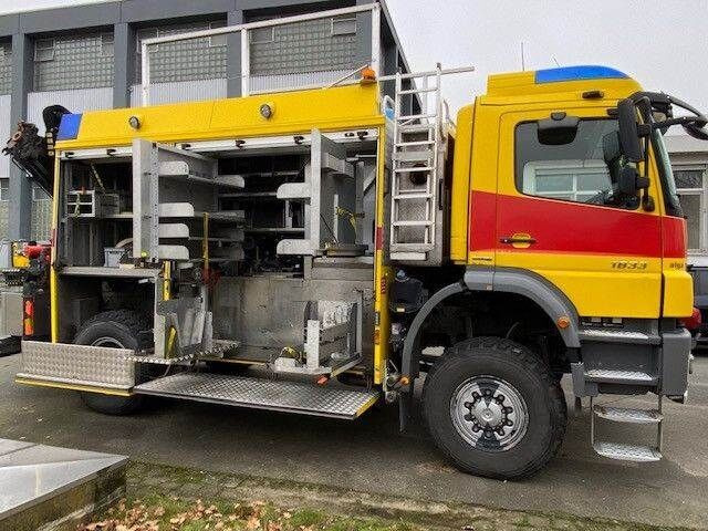 Mercedes-Benz 1833 Axor 4x4, Kran Palfinger, Rosenbauer, AHK - Carro de bombeiro: foto 4 Mercedes-Benz 1833 Axor 4x4, Kran Palfinger, Rosenbauer, AHK - Carro de bombeiro: foto 4