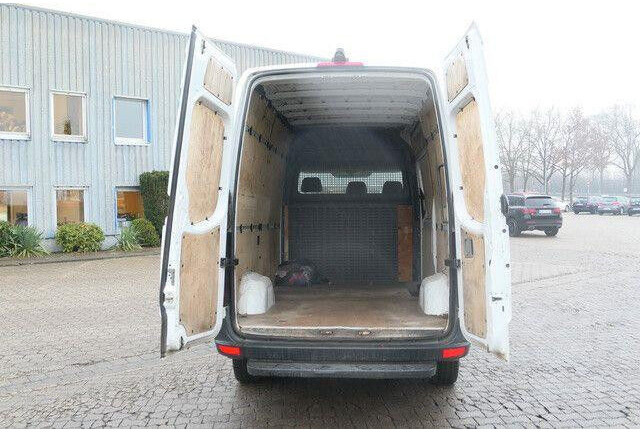 Mercedes-Benz 213 CDI Sprinter 4x2, Klima, 3. Sitz, Holzausbau - Furgão compacto: foto 5 Mercedes-Benz 213 CDI Sprinter 4x2, Klima, 3. Sitz, Holzausbau - Furgão compacto: foto 5