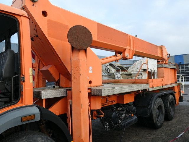 Mercedes-Benz, 2429 6X4, Ruthmann MT 325, 27,4 m - Caminhão com plataforma aérea: foto 4 Mercedes-Benz, 2429 6X4, Ruthmann MT 325, 27,4 m - Caminhão com plataforma aérea: foto 4