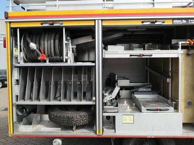 Mercedes-Benz 814 D/Feuerwehr/Metz/Wassertank/Pumpe - Carro de bombeiro: foto 3 Mercedes-Benz 814 D/Feuerwehr/Metz/Wassertank/Pumpe - Carro de bombeiro: foto 3