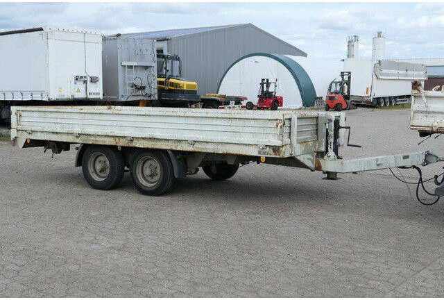 Müller-Mitteltal ETÜ-TA, Tandem, 5.100mm lang, Zurrösen,Tieflader - Reboque plataforma/ Caixa aberta: foto 2 Müller-Mitteltal ETÜ-TA, Tandem, 5.100mm lang, Zurrösen,Tieflader - Reboque plataforma/ Caixa aberta: foto 2
