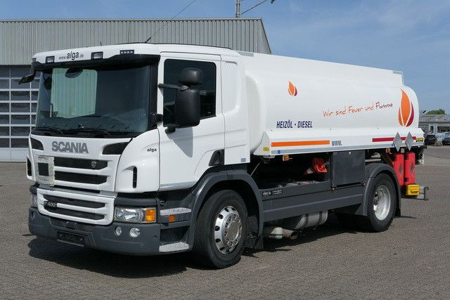 Scania P 400, 2 Kammern, 13m³, Oben- u. Untenbefüllung - Caminhão tanque: foto 3 Scania P 400, 2 Kammern, 13m³, Oben- u. Untenbefüllung - Caminhão tanque: foto 3