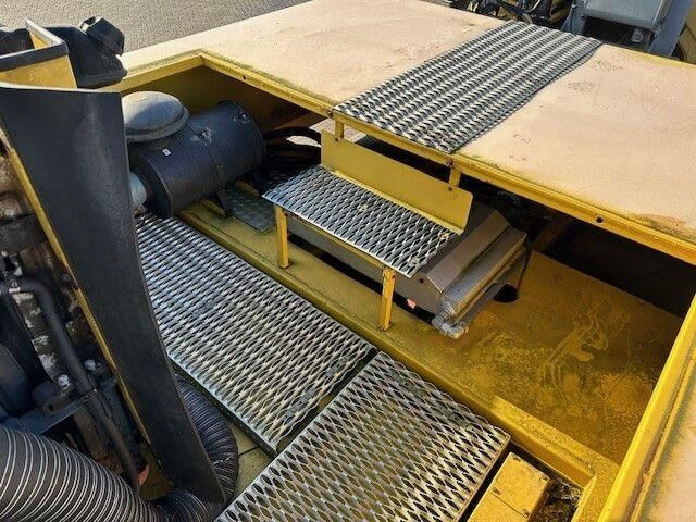 Schmidt CJS 914 Super, Kehrmaschine, Mercedes Motor - Varredora urbana: foto 3 Schmidt CJS 914 Super, Kehrmaschine, Mercedes Motor - Varredora urbana: foto 3