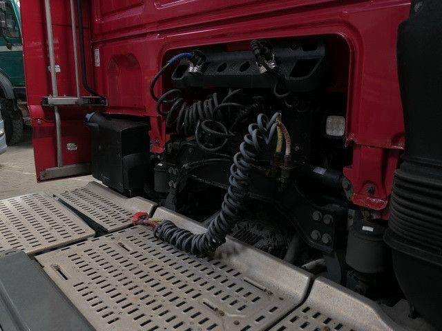 Tractor DAF XF 460, SSC, Retarder, Klima, VA+HA-Luftfederung: foto 8 Tractor DAF XF 460, SSC, Retarder, Klima, VA+HA-Luftfederung: foto 8