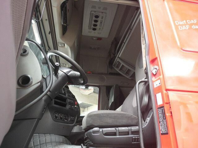 Tractor DAF XF 460, SSC, Retarder, Klima, VA+HA-Luftfederung: foto 9 Tractor DAF XF 460, SSC, Retarder, Klima, VA+HA-Luftfederung: foto 9