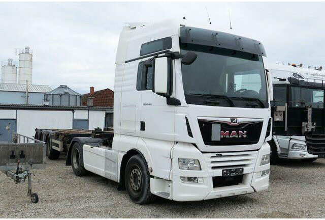 MAN 18.460 TGX XXL 4x2, Spoiler, Intarder, 2x Tank - Tractor: foto 2 MAN 18.460 TGX XXL 4x2, Spoiler, Intarder, 2x Tank - Tractor: foto 2