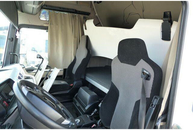 MAN 18.500 TGX 4x2, Intarder, Spoiler, Klima,2x Tank - Tractor: foto 5 MAN 18.500 TGX 4x2, Intarder, Spoiler, Klima,2x Tank - Tractor: foto 5