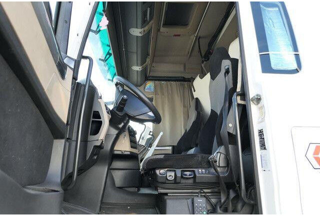 MAN 18.500 TGX 4x2, Intarder, Spoiler, Klima,2x Tank - Tractor: foto 4 MAN 18.500 TGX 4x2, Intarder, Spoiler, Klima,2x Tank - Tractor: foto 4