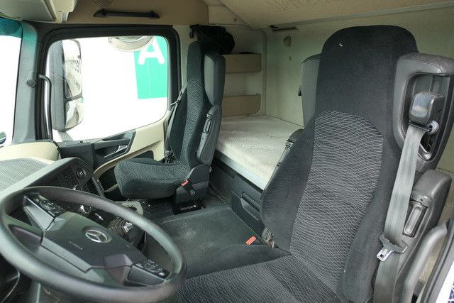 Tractor Mercedes-Benz 1843 LS Actros, MP4, Retarder, 2x Tank, Spoiler: foto 7