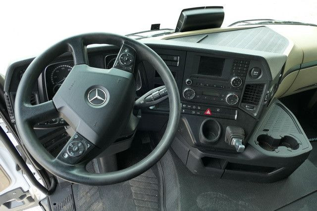 Tractor Mercedes-Benz 1843 LS Actros, MP4, Retarder, 2x Tank, Spoiler: foto 8