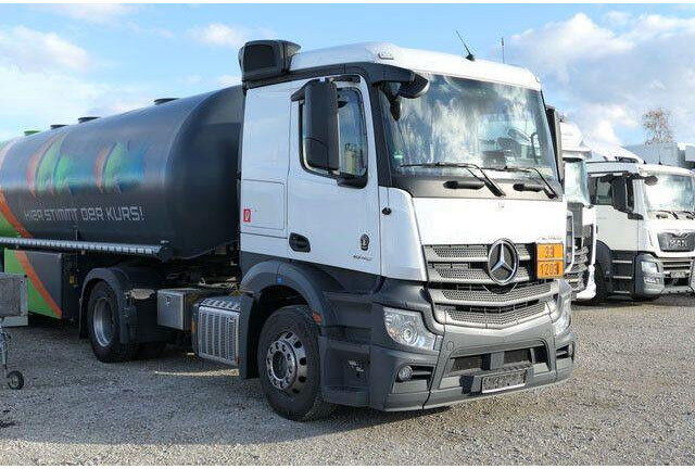 Mercedes-Benz 1846 Actros 4x2, Hydr., ADR, Leicht, Klima, Navi - Tractor: foto 4 Mercedes-Benz 1846 Actros 4x2, Hydr., ADR, Leicht, Klima, Navi - Tractor: foto 4