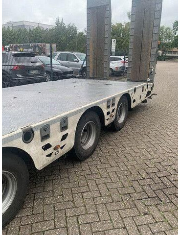 Vega 3-Achser, Hydr. Rampen, Verzinkt, Gelenkt - Semireboque baixa: foto 4 Vega 3-Achser, Hydr. Rampen, Verzinkt, Gelenkt - Semireboque baixa: foto 4