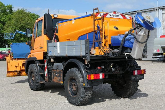 Unimog U 300 4x4, Schmidt, Streuer, Schild, Klima,27tkm - Veículo comercial: foto 4 Unimog U 300 4x4, Schmidt, Streuer, Schild, Klima,27tkm - Veículo comercial: foto 4