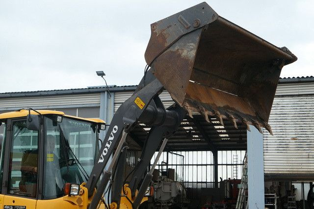 Locação de Volvo L30G, 4+1 Schaufel, Palettengabel, Hydr. S.W.S.  Volvo L30G, 4+1 Schaufel, Palettengabel, Hydr. S.W.S.: foto 7