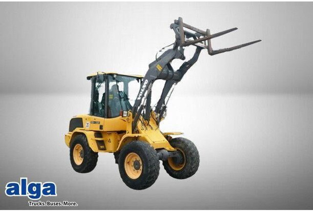 Volvo L30G, 4+1 Schaufel, Palettengabel, Hydr. S.W.S. - Carregadeira de rodas: foto 1 Volvo L30G, 4+1 Schaufel, Palettengabel, Hydr. S.W.S. - Carregadeira de rodas: foto 1