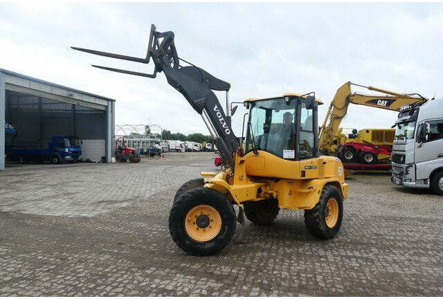 Volvo L30G, 4+1 Schaufel, Palettengabel, Hydr. S.W.S. - Carregadeira de rodas: foto 5 Volvo L30G, 4+1 Schaufel, Palettengabel, Hydr. S.W.S. - Carregadeira de rodas: foto 5
