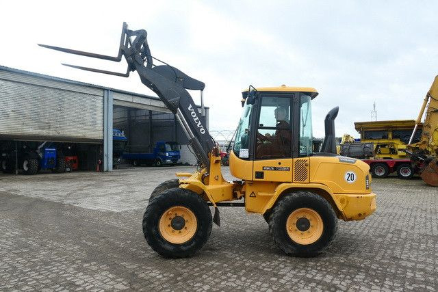 Locação de Volvo L30G, 4+1 Schaufel, Palettengabel, Hydr. S.W.S.  Volvo L30G, 4+1 Schaufel, Palettengabel, Hydr. S.W.S.: foto 6