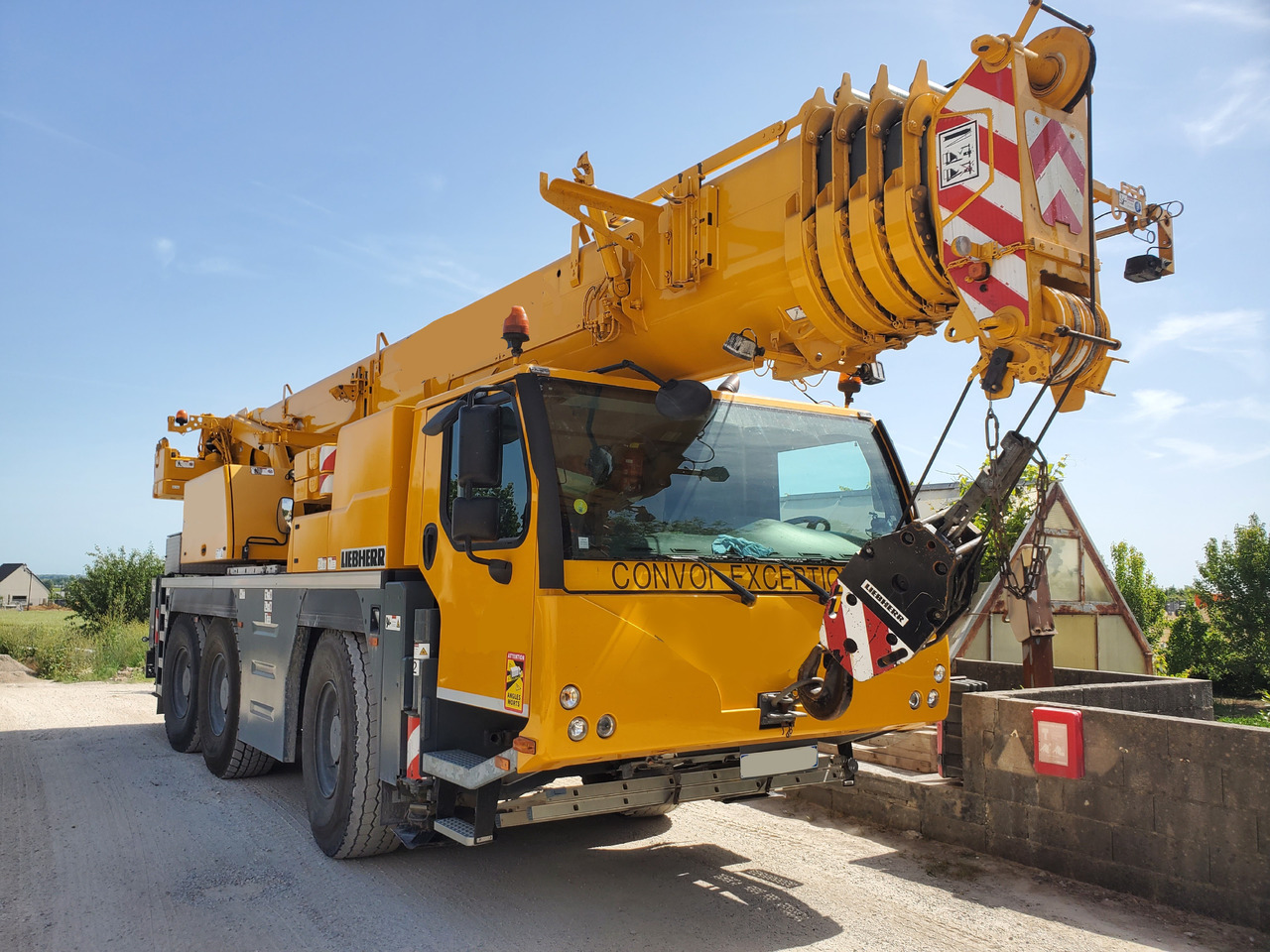Liebherr LTM 1055 3.2 - Guindaste móvel: foto 1 Liebherr LTM 1055 3.2 - Guindaste móvel: foto 1