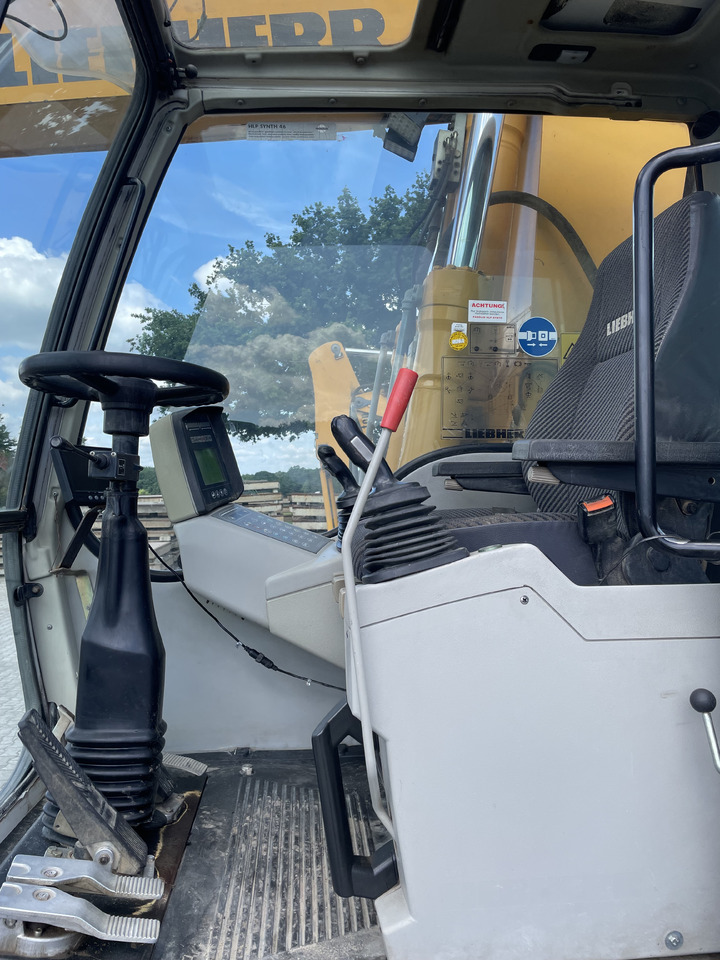 LIEBHERR A900C HD Litronic - Escavadeira de rodas: foto 3 LIEBHERR A900C HD Litronic - Escavadeira de rodas: foto 3