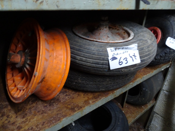2 Roues de brouette, 2 Roues de diable, Jante plastique - Roda completa de Trator: foto 1 2 Roues de brouette, 2 Roues de diable, Jante plastique - Roda completa de Trator: foto 1
