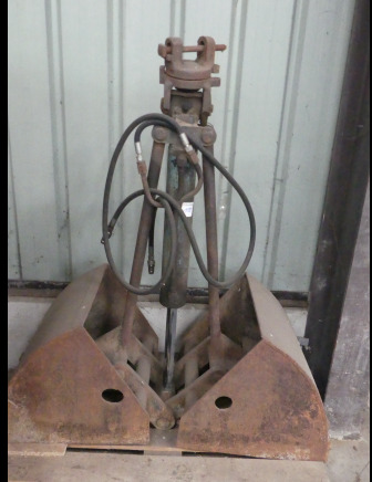 Grappin hydraulique marque et modèle inconnu - Balde de maxilas de Máquina de construção: foto 1 Grappin hydraulique marque et modèle inconnu - Balde de maxilas de Máquina de construção: foto 1