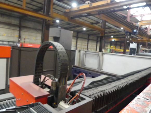 Machine de découpe 4m laser CO² avec refroidisseur et aspiration de fumée Bystronic Bylaser 4400 - Máquina para metais: foto 5 Machine de découpe 4m laser CO² avec refroidisseur et aspiration de fumée Bystronic Bylaser 4400 - Máquina para metais: foto 5