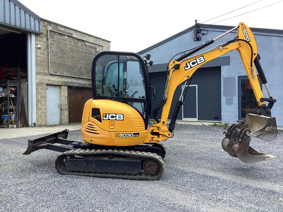 Mini pelle JCB 8030 ZTS - 2010 - 2.288 hrs - Mini escavadeira: foto 2 Mini pelle JCB 8030 ZTS - 2010 - 2.288 hrs - Mini escavadeira: foto 2