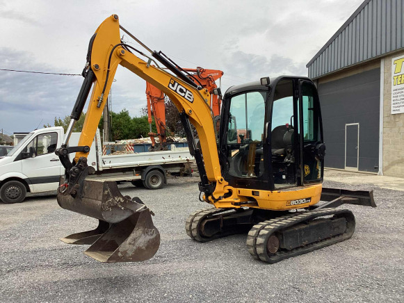 Mini pelle JCB 8030 ZTS - 2010 - 2.288 hrs - Mini escavadeira: foto 1 Mini pelle JCB 8030 ZTS - 2010 - 2.288 hrs - Mini escavadeira: foto 1