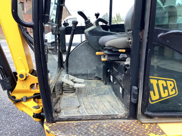 Mini pelle JCB 8030 ZTS - 2010 - 2.288 hrs - Mini escavadeira: foto 5 Mini pelle JCB 8030 ZTS - 2010 - 2.288 hrs - Mini escavadeira: foto 5